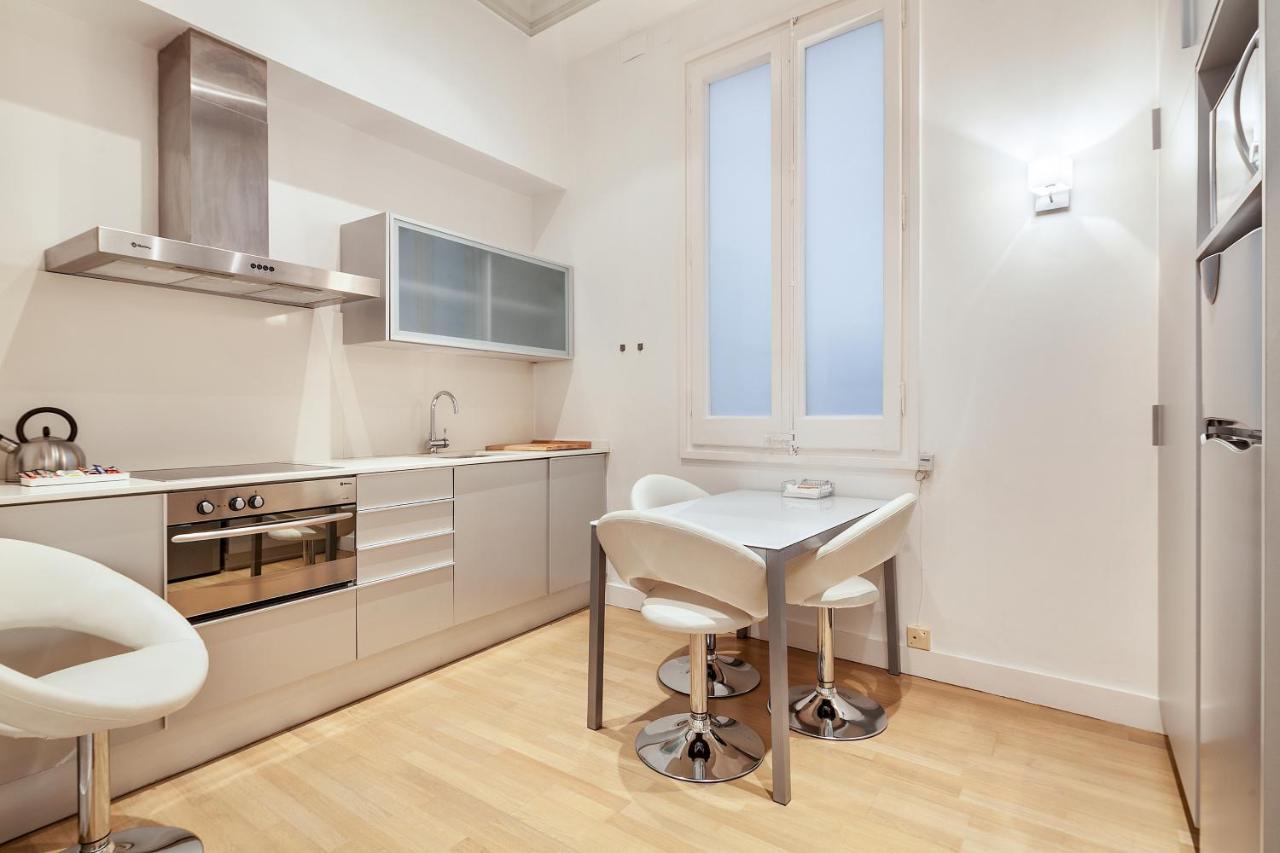Uma Suites Rambla Catalunya 22 Barcelona Exterior photo