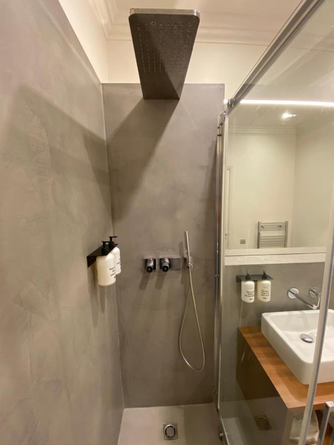 Uma Suites Rambla Catalunya 22 Barcelona Exterior photo